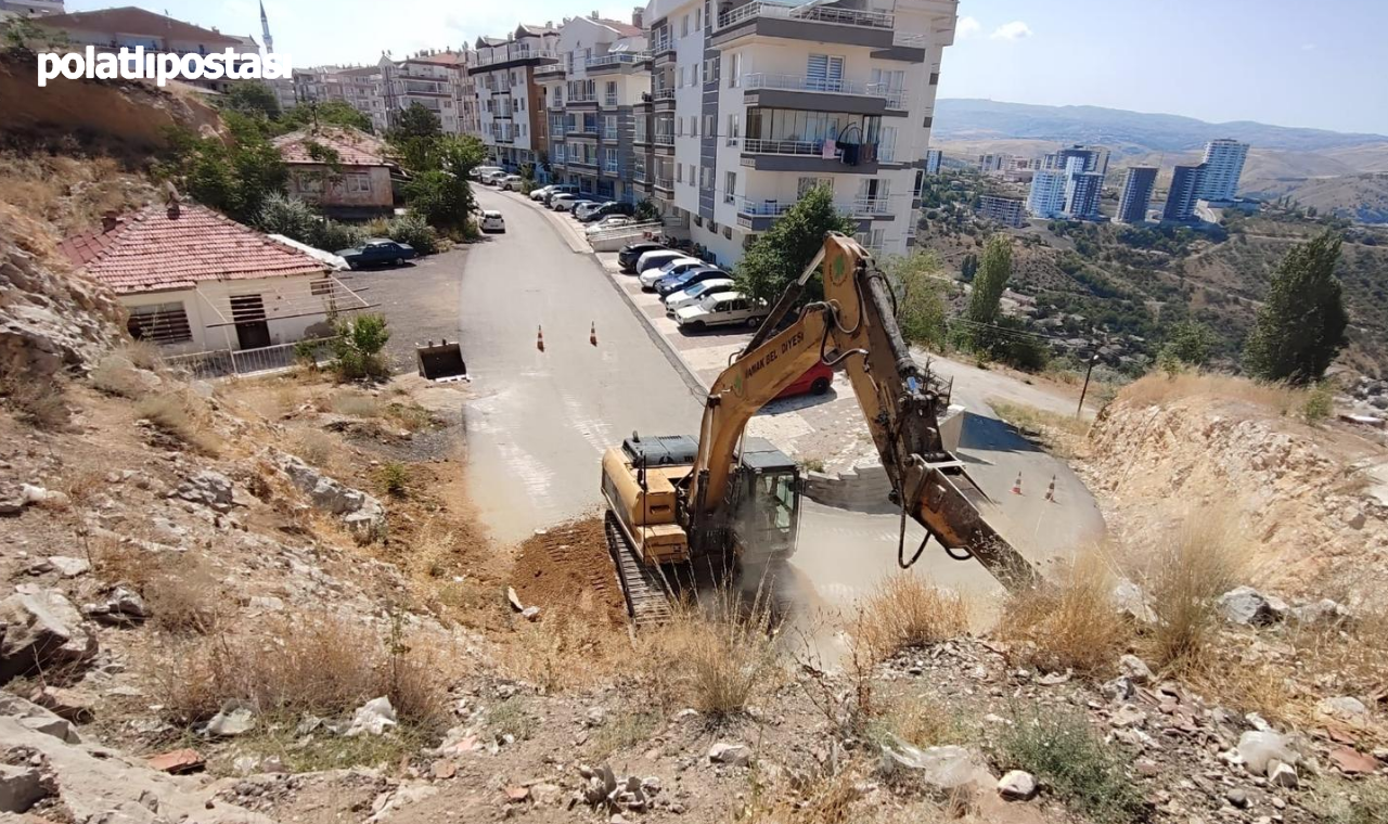 Mamak Belediye Başkanı Veli Gündüz Şahin, Mahallelerin Sorunlarını Yerinde Çözüyor