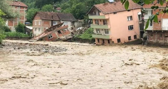 Bir çok ilde meydana gelen sel sonrası Sağlık Bakanlığı'ndan açıklama