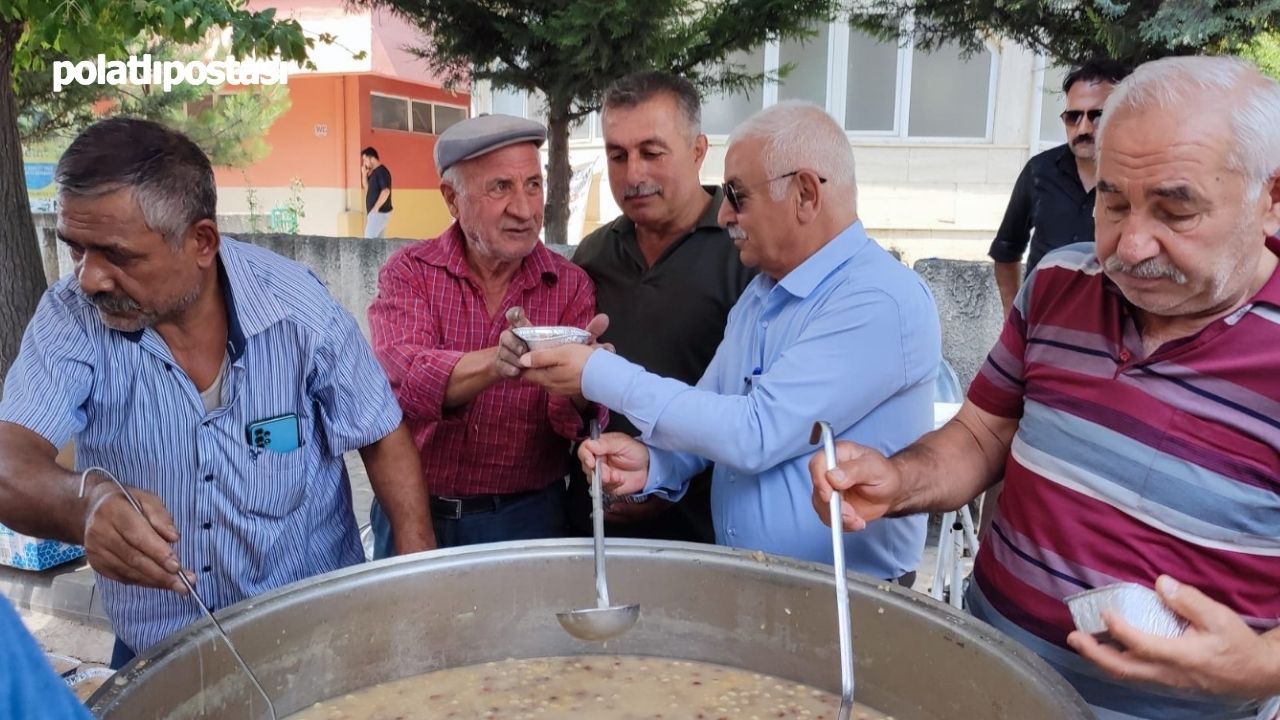 Polatlı Sanayii’de Geleneksel Aşure Dağıtımı Gerçekleştirildi (2)