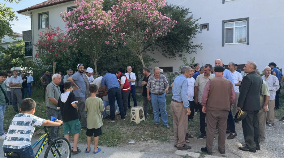 Şehit Babasından Yürek Yakan Feryat “Ben De Kürdüm, Allah Belanızı Versin”  (2)