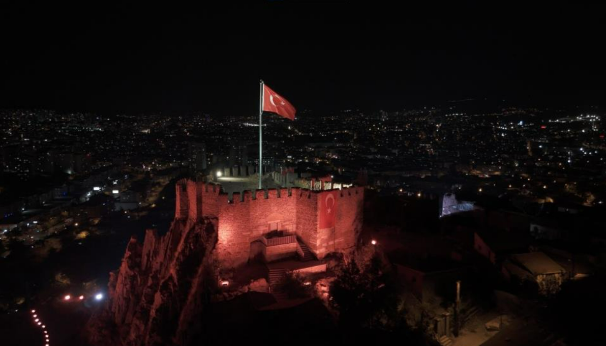 Ankara'nın Simge Yapılarında 30 Ağustos Imzası (3)