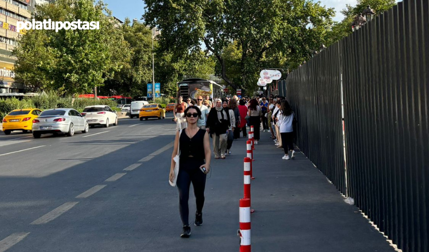 Güven Park’ta Restorasyon Zorlukları Kaldırımlar Kapalı, Yaya Güvenliği Tehlikede!  (4)