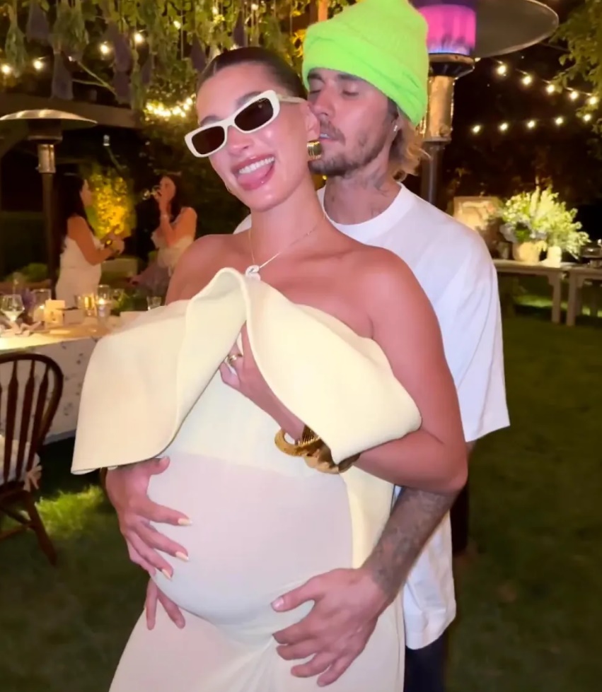 Hailey Bieber Pregnant-1