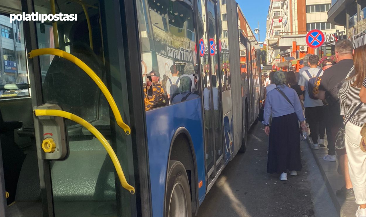 Kızılay'da Akşam Çilesivatandaşlar Otobüse Binemiyor! (2)