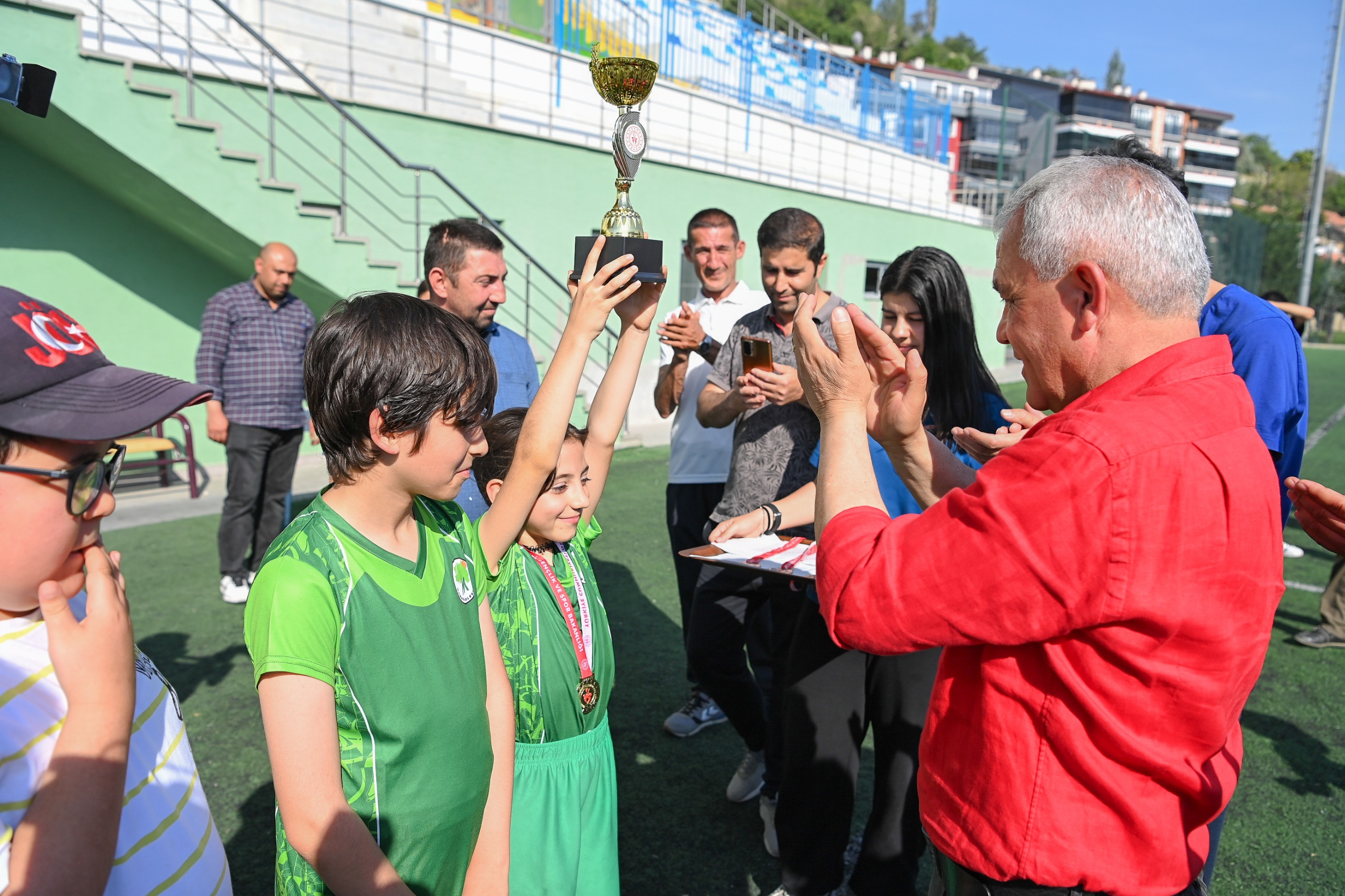 Mamak Belediye Başkanı Şahin’den Spor Tesislerine Ziyaret (1)