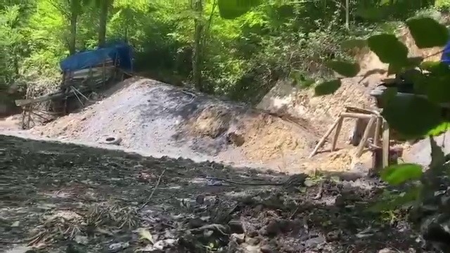 Ruhsatsız Işletilen Maden Ocakları Dinamitle Patlatıldı!  (2)