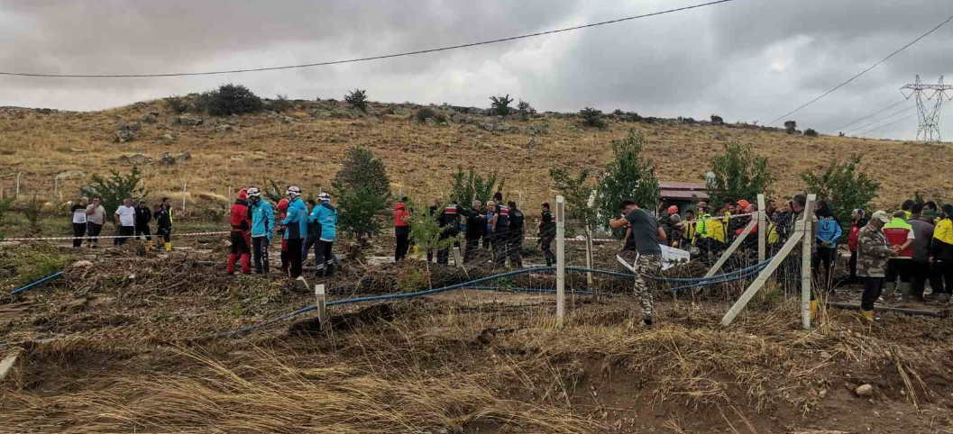 Selde Kaybolan Şahsın Cansız Bedeni Bulundu! (2)