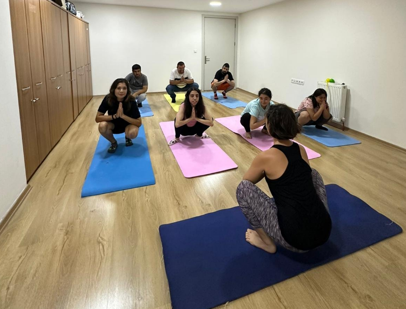 Stres Atmanın En Iyi Yolu ‘Yoga Atölyesi’  (2)