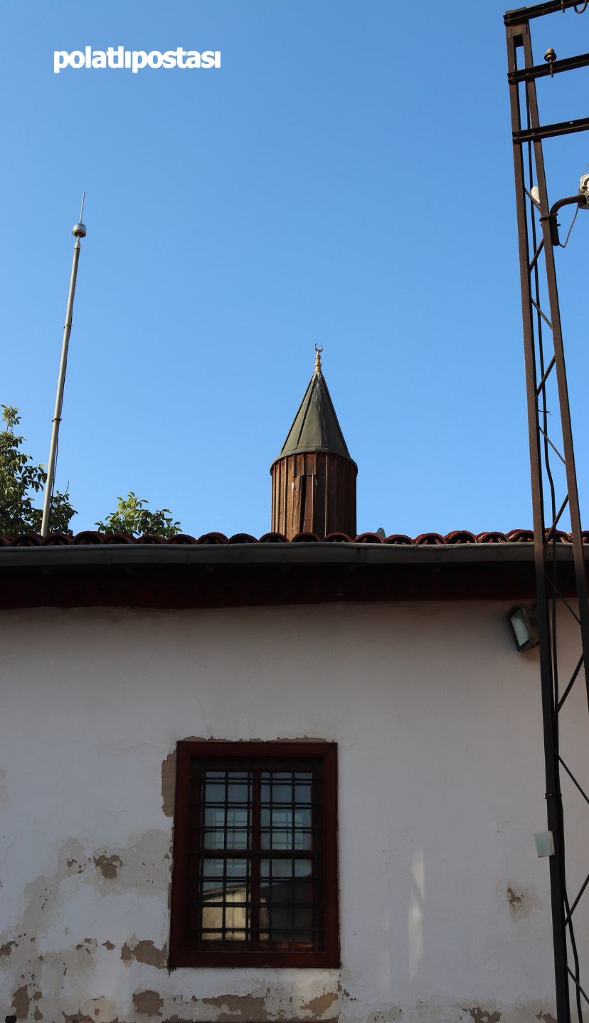 Yahudi Mahallesi’nde Unutulmaya Yüz Tutmuş Miras ‘Örtmeli Hundi Hoca Camii’  (1)