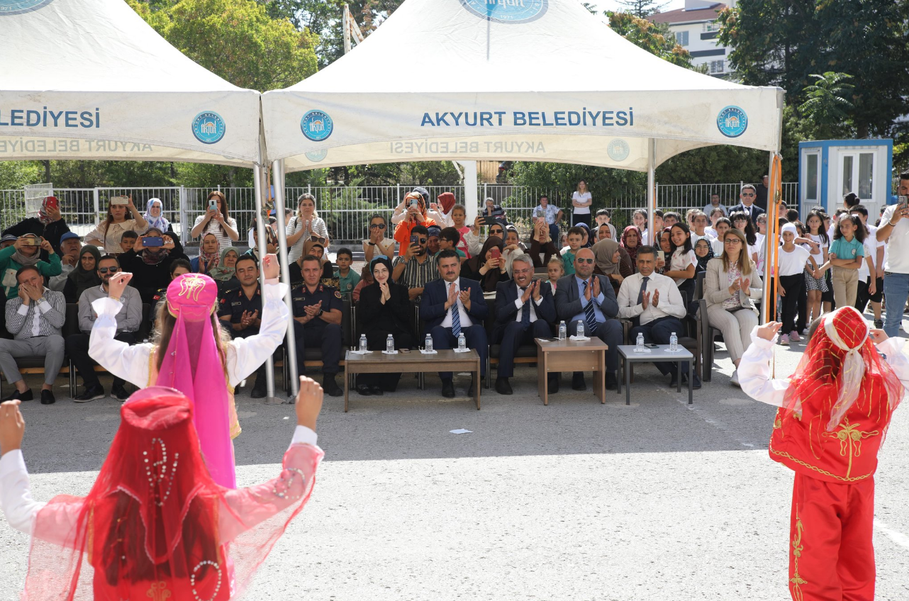 Akyurt'ta İlköğretim Haftası Doyasıya Kutlandı (1)