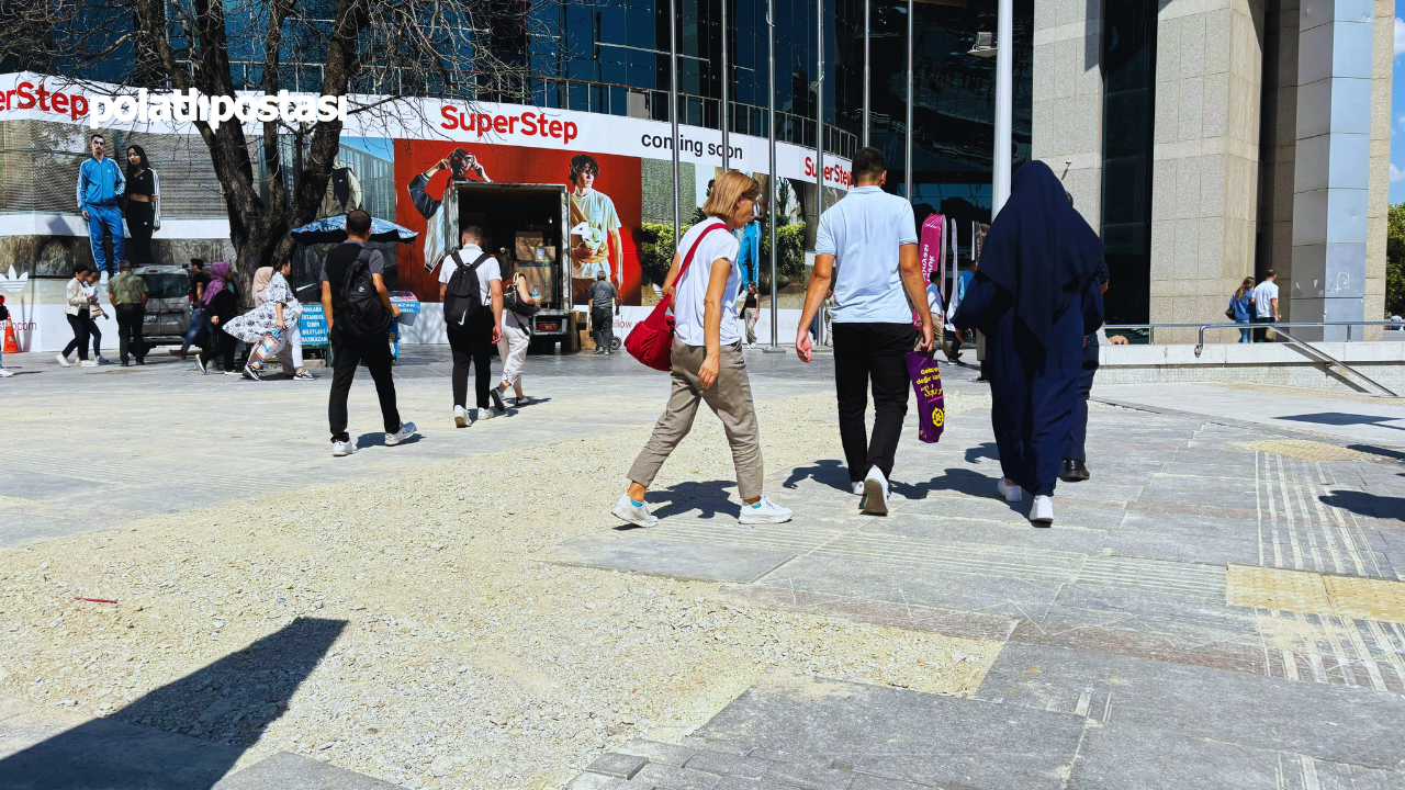 Başkentin Göbeğindeki O Alan Bakımsızlığıyla Dikkat Çekiyor  (2)