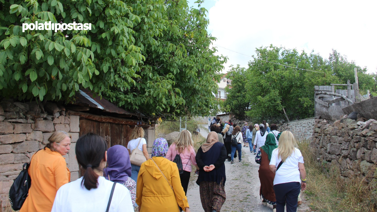 Bilge Kadınlar Topluluğu (4)