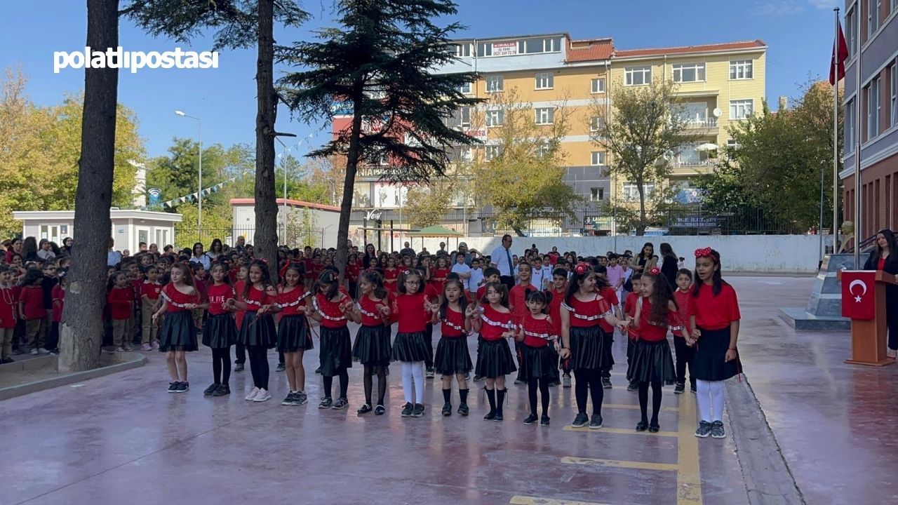 Polatlı Sakarya İlkokulunda İlköğretim Haftası Kutlandı! Kaymakam Bulacak Ilk Ders Zilini Çaldı (4)