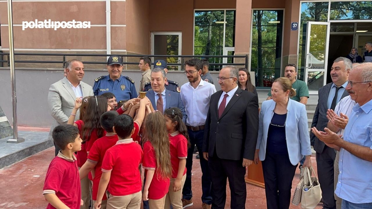 Polatlı Sakarya İlkokulunda İlköğretim Haftası Kutlandı! Kaymakam Bulacak Ilk Ders Zilini Çaldı (6)