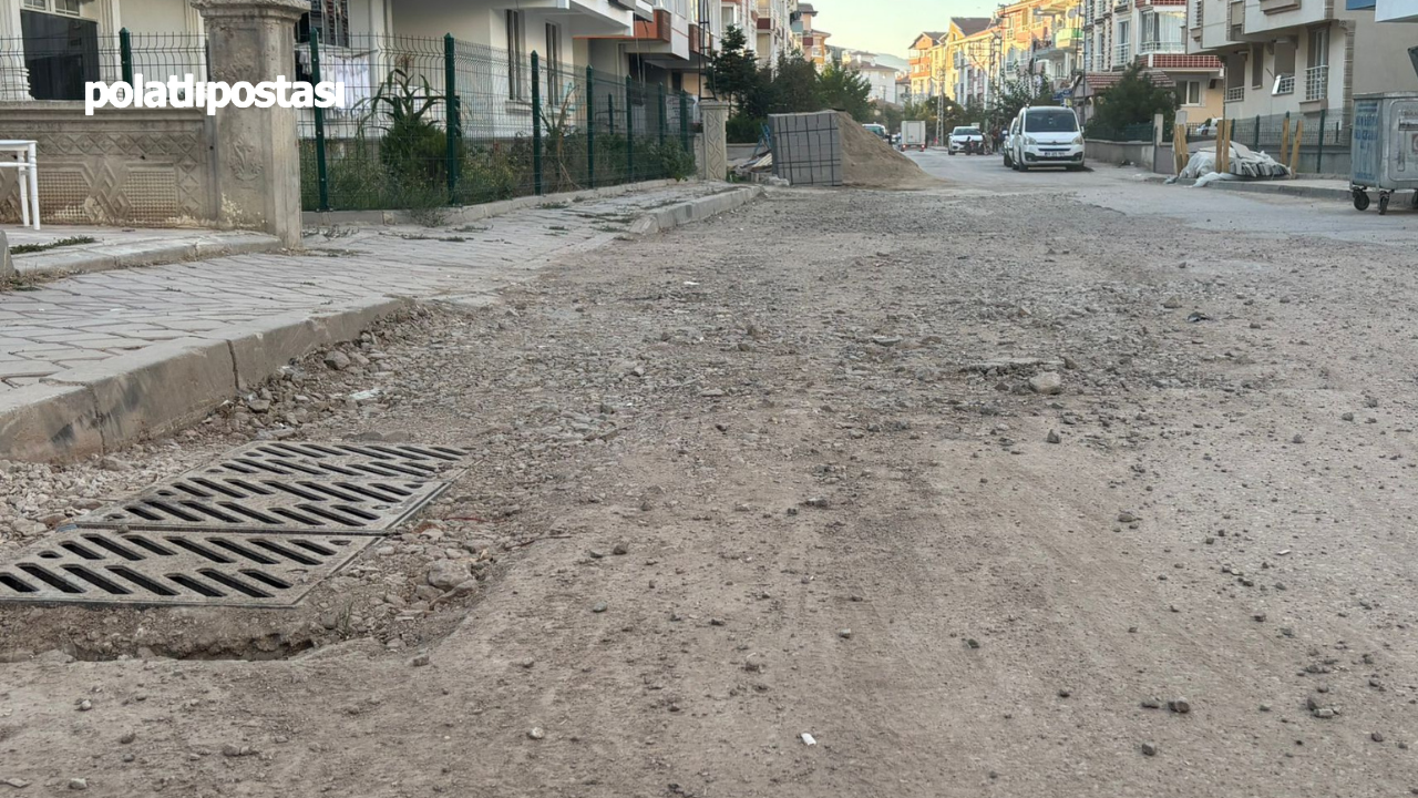 Sincan’da Asfalt Krizi Büyüyor Yollar Çukur, Araçlar Tozla Kaplı  (2)