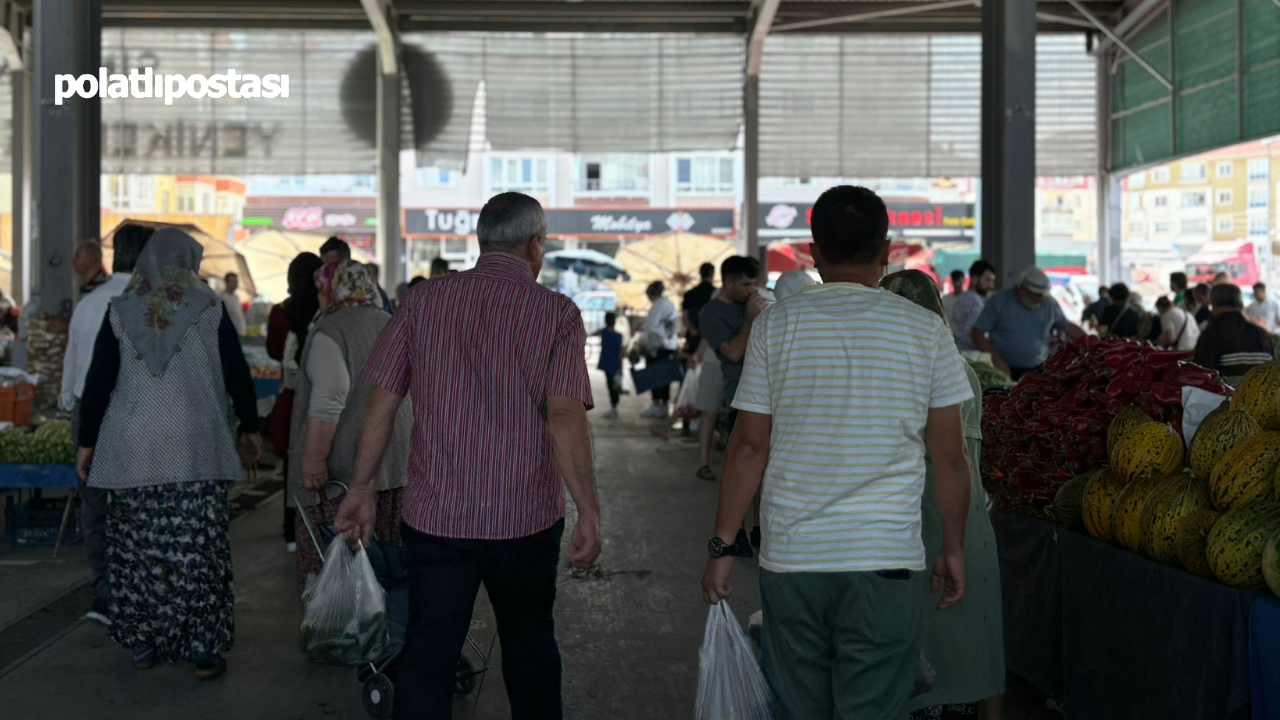 Yenikent’te Köylü Pazarı Hareketlendi Kış Hazırlıkları Hız Kazandı  (4)