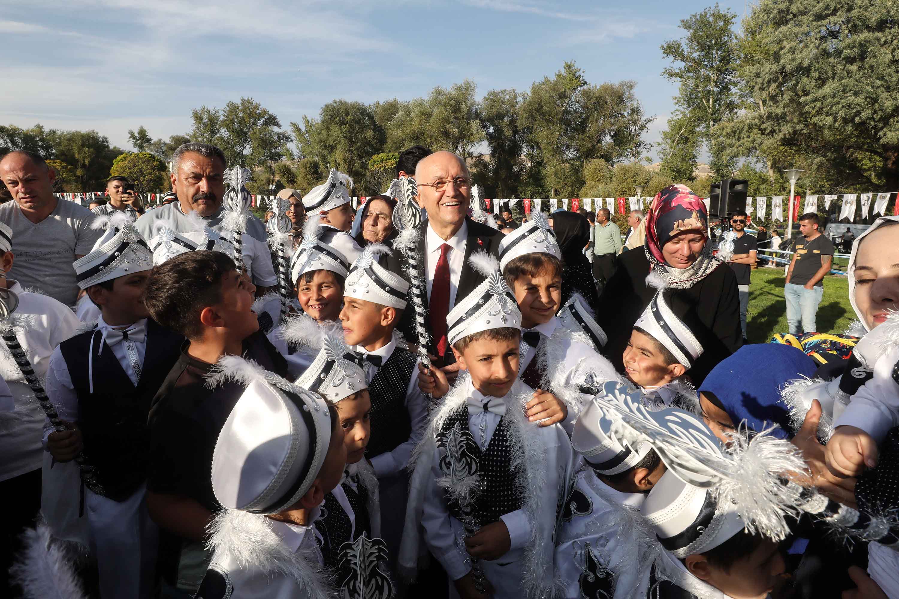 Yenimahalle’de Minik Beylere Sünnet Şöleni (2)