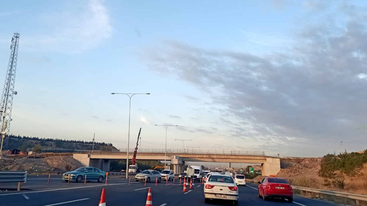 Ankara Çevre Yolundaki Köprü Çalışması Trafiği Kilitledi (2)