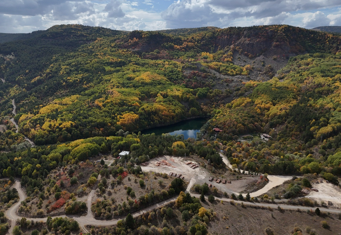 Ankara’nın Doğal Güzelliği Karagöl Tabiat Parkı Ziyaretçilerini Büyülüyor (3)