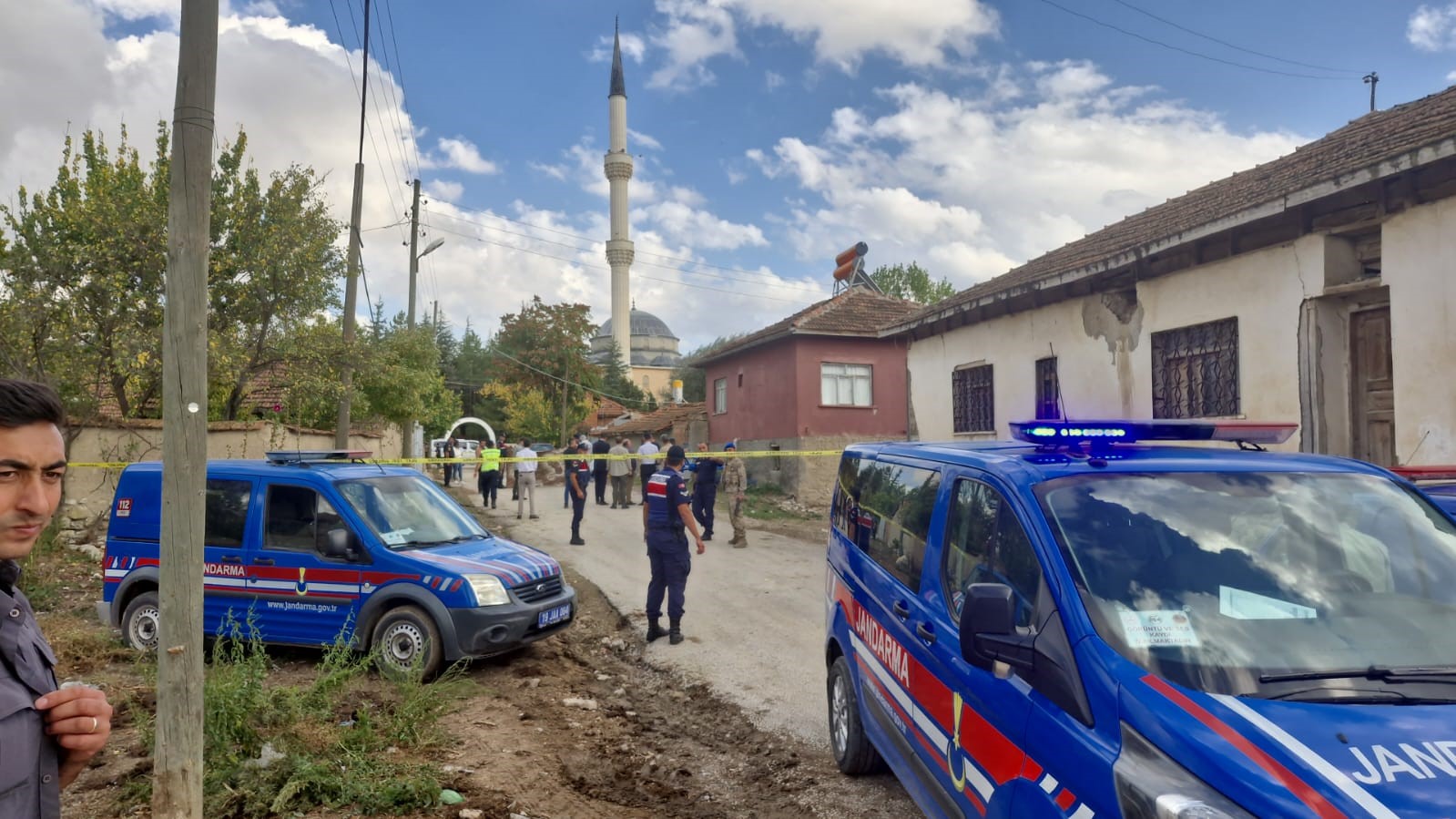 Arazi Anlaşmazlığı Kanlı Bitti Muhtar Öldü, Kardeşi Ağır Yaralı  (2)