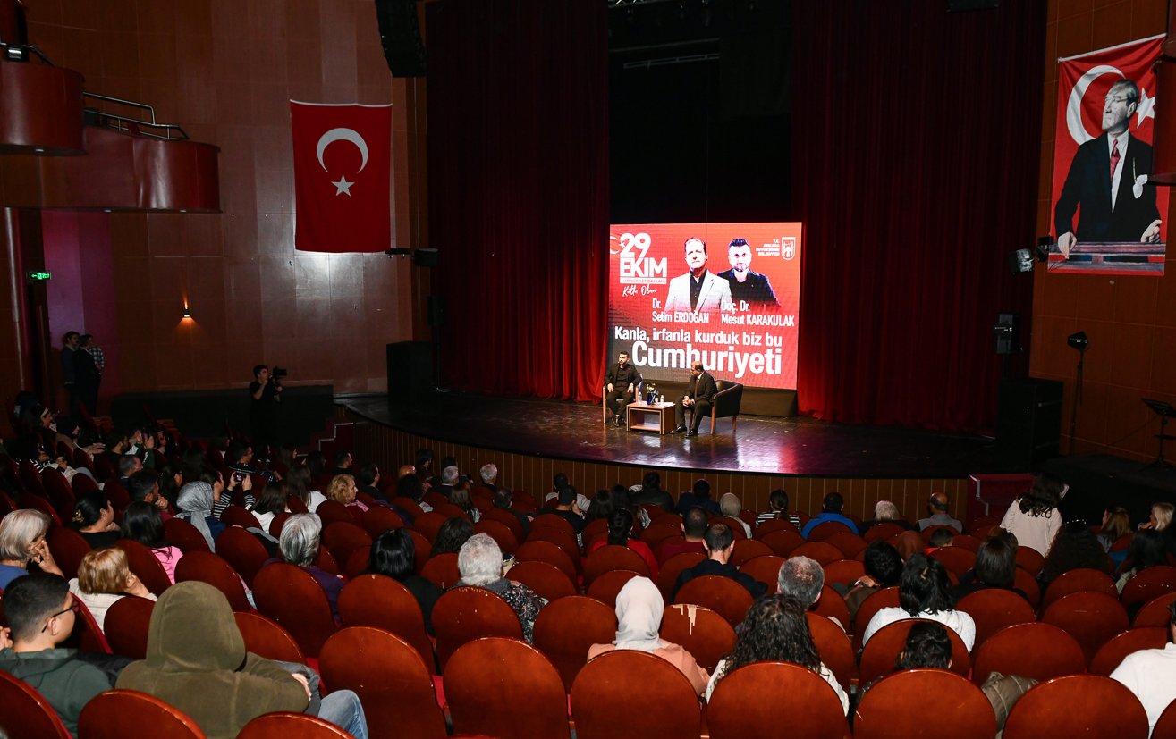 Cumhuriyet’in 101’Inci Yaşında Söyleşi Ve Film Gösterimi (3)