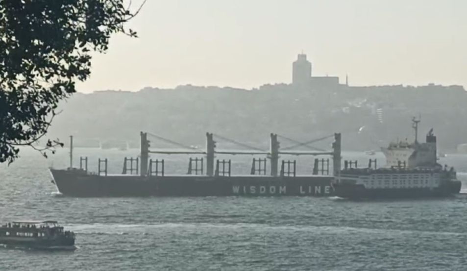 İstanbul Boğazı'nda Feci Kaza! İki Gemi Çarpıştı!