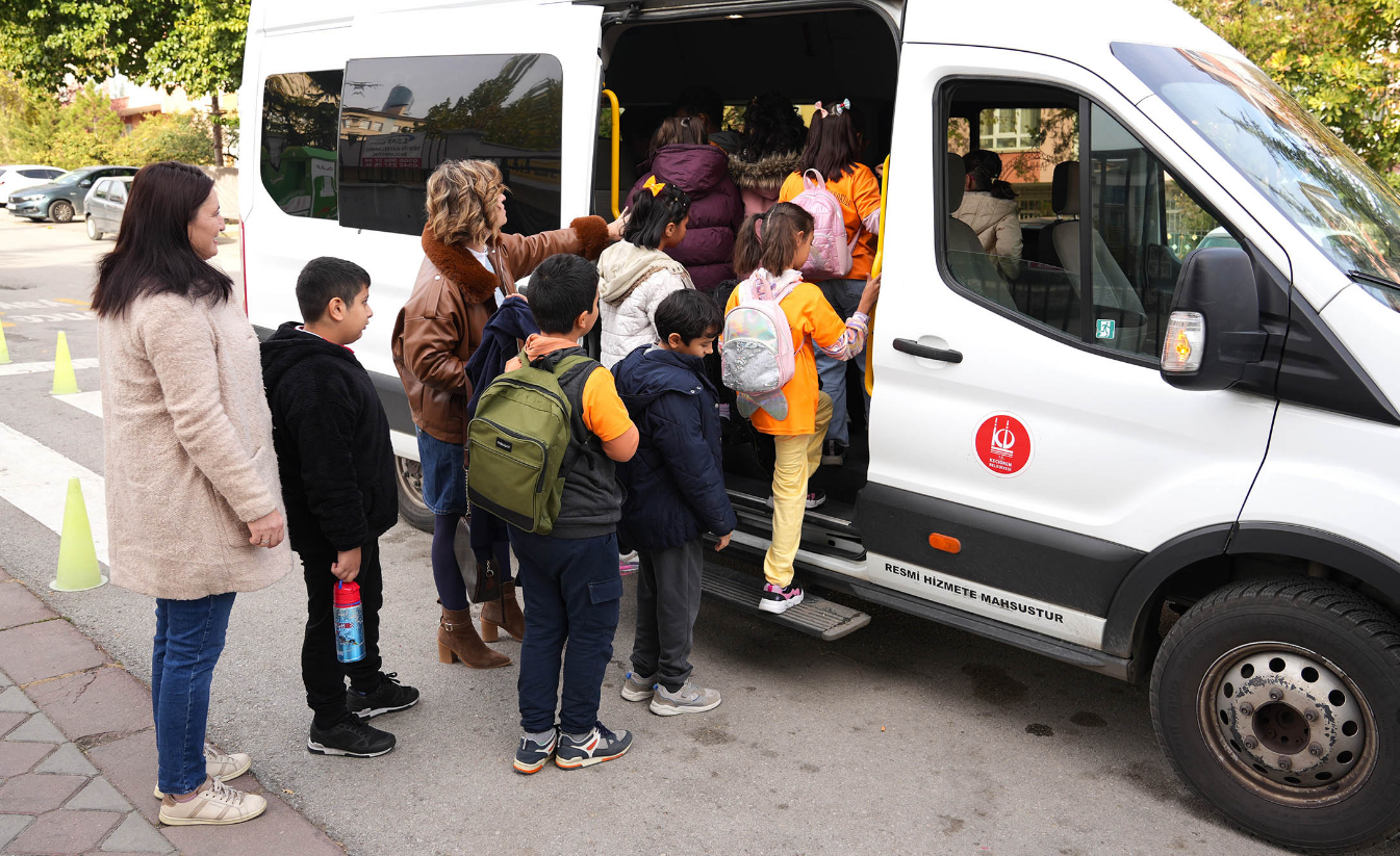 Keçiören Belediyesi’nden Meb’e Bağlı Okullara Ulaşım Desteği (3)