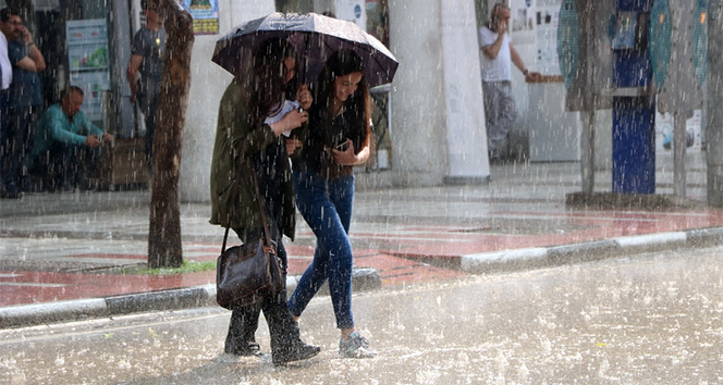 Meteorolojiden Uyarı O Illerde Sağanak Yağış Etkili Olacak! (1)