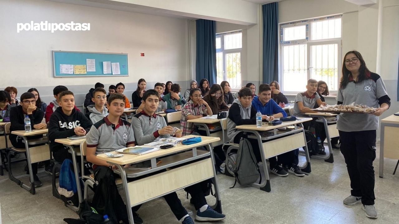 Polatlı Tobb Fen Lisesi'nde Sağlıklı Beslenme Projesi Kapsamında Ara Öğün Dağıtımı (4)