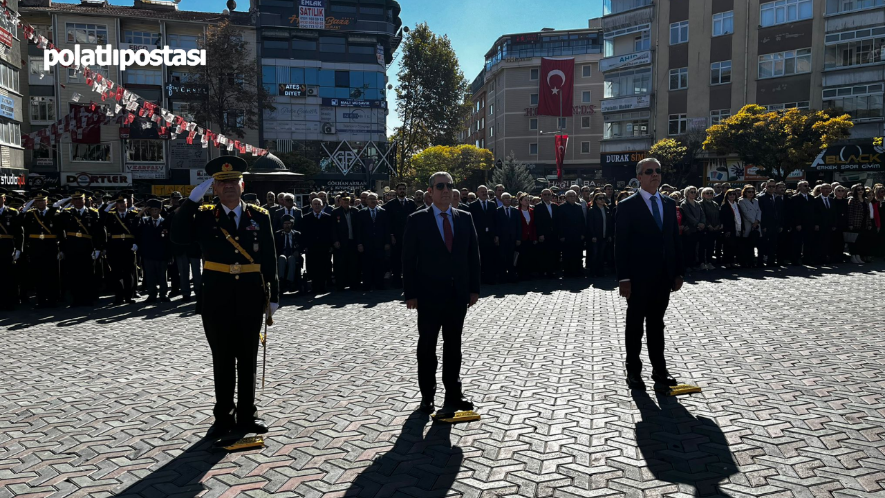 Polatlı'da 29 Ekim Kutlamaları Çelenk Sunma Töreniyle Başladı (3)