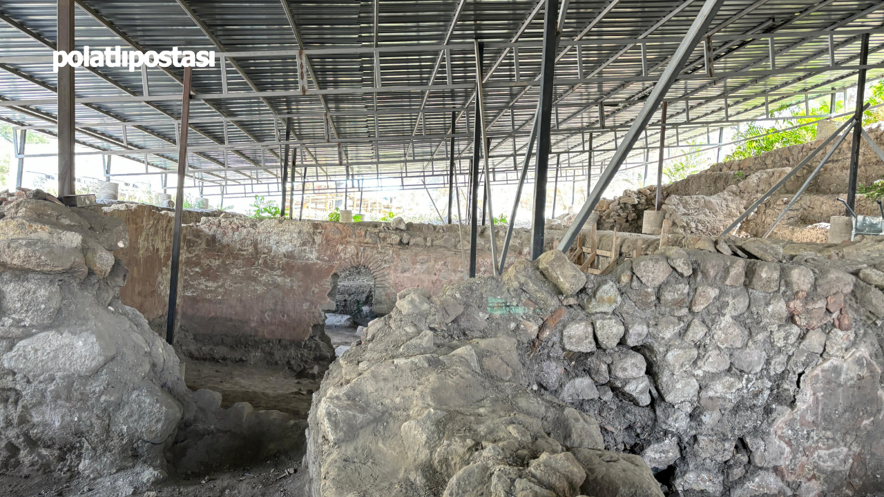 Roma Tiyatrosu Restorasyonunda Osmanlı Dönemi Hamamı Keşfedildi (2)