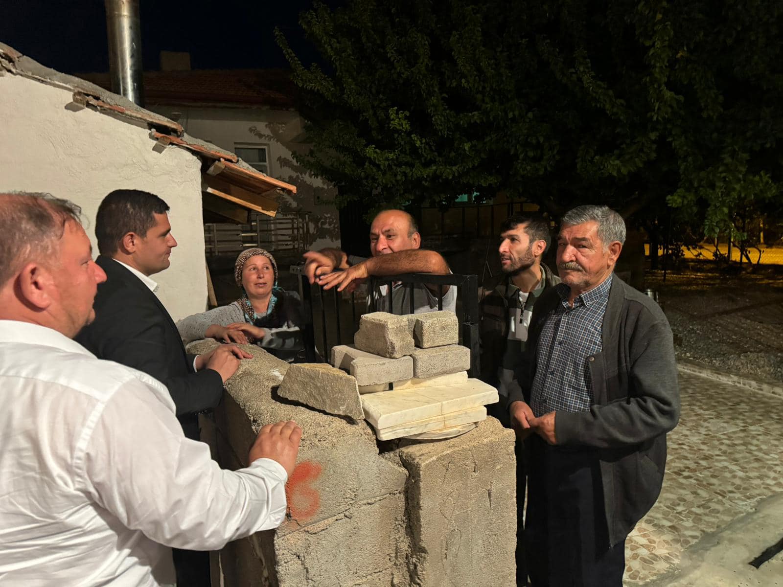 Şereflikoçhisar Belediyesi Gece Gündüz Çalışmalara Devam Ediyor (1)