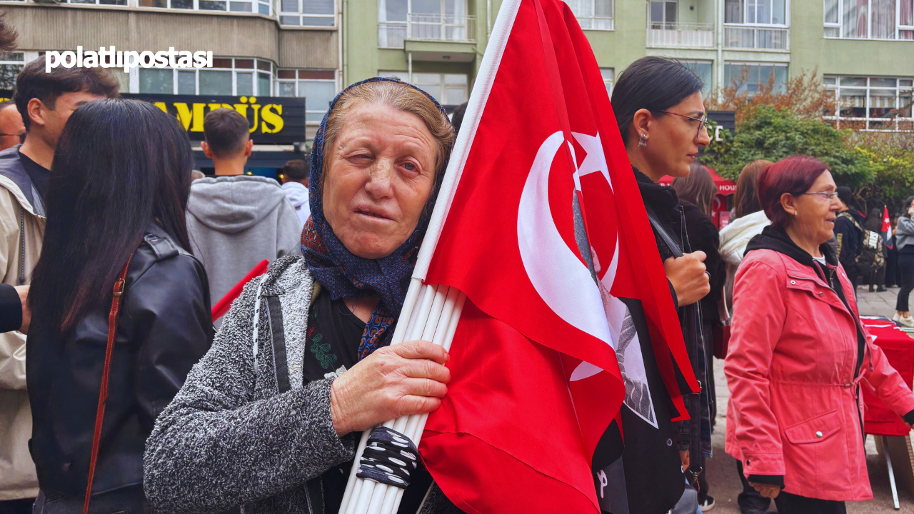 10 Kasım’da Bayrak Satıcıları Umdukları Satışı Yapamadı (2)