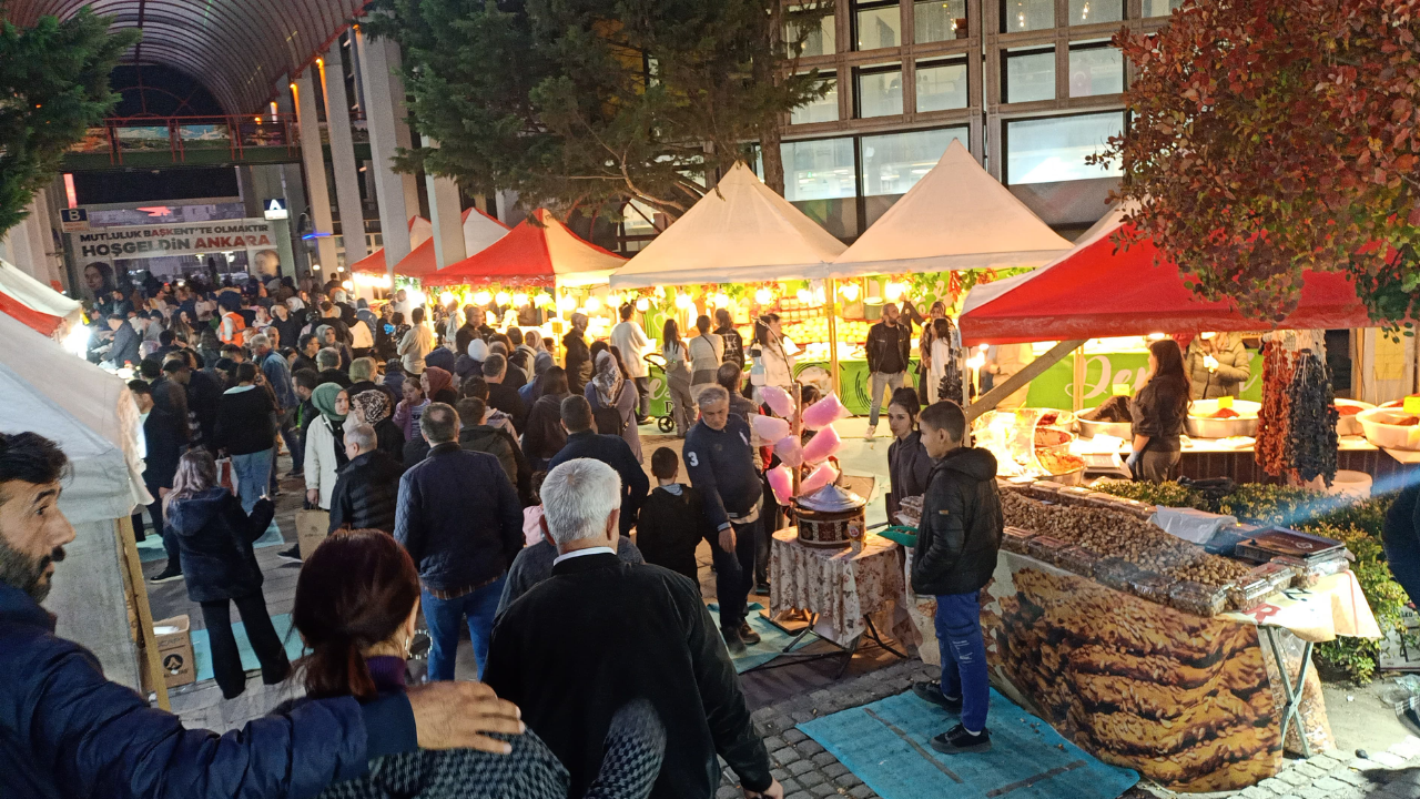 Ankara'da Alışveriş Festivalinde Stantlar Doldu Taştı (4)