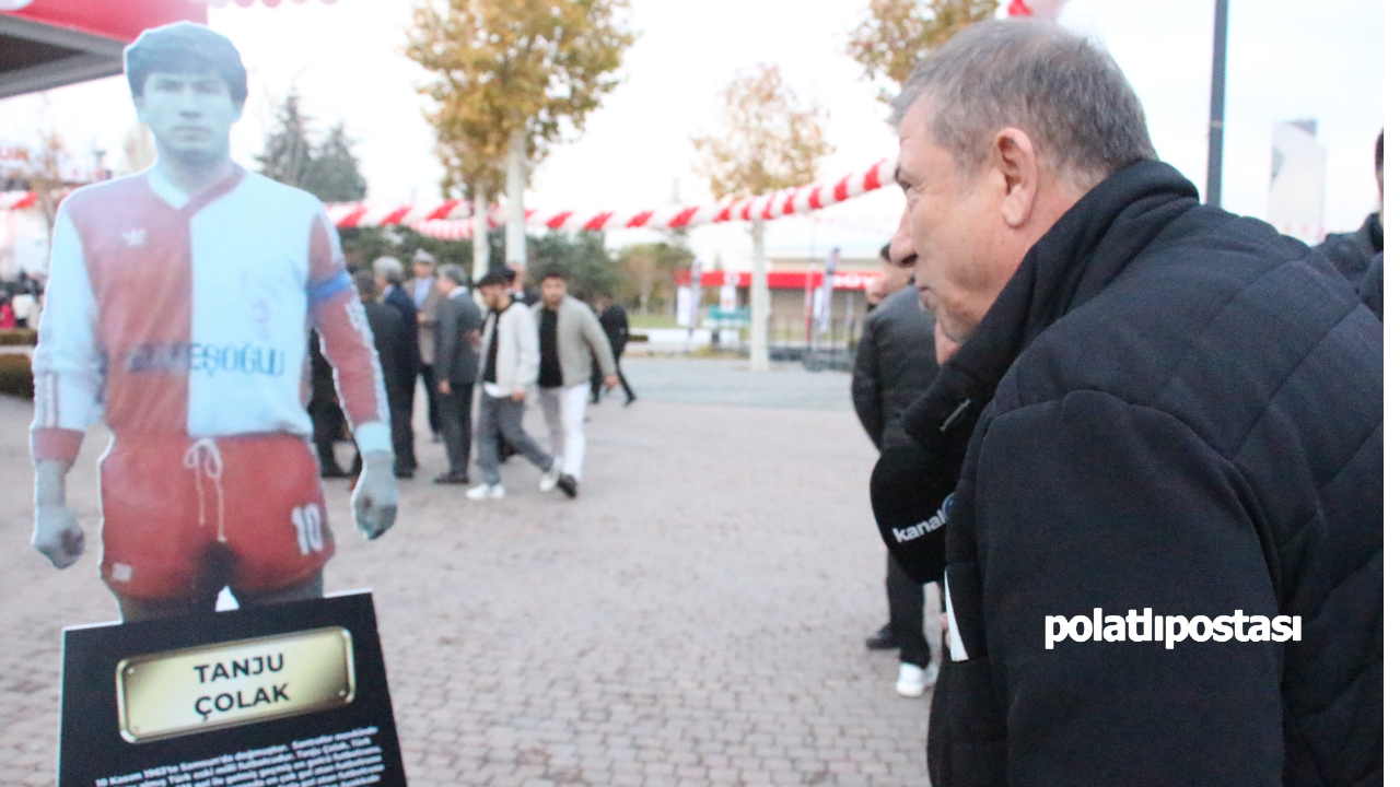 Ankara’daki Samsun Tanıtım Günleri’nde Tanju Çolak Isyan Etti “Benim Neden Fotoğrafım Yok” (1)