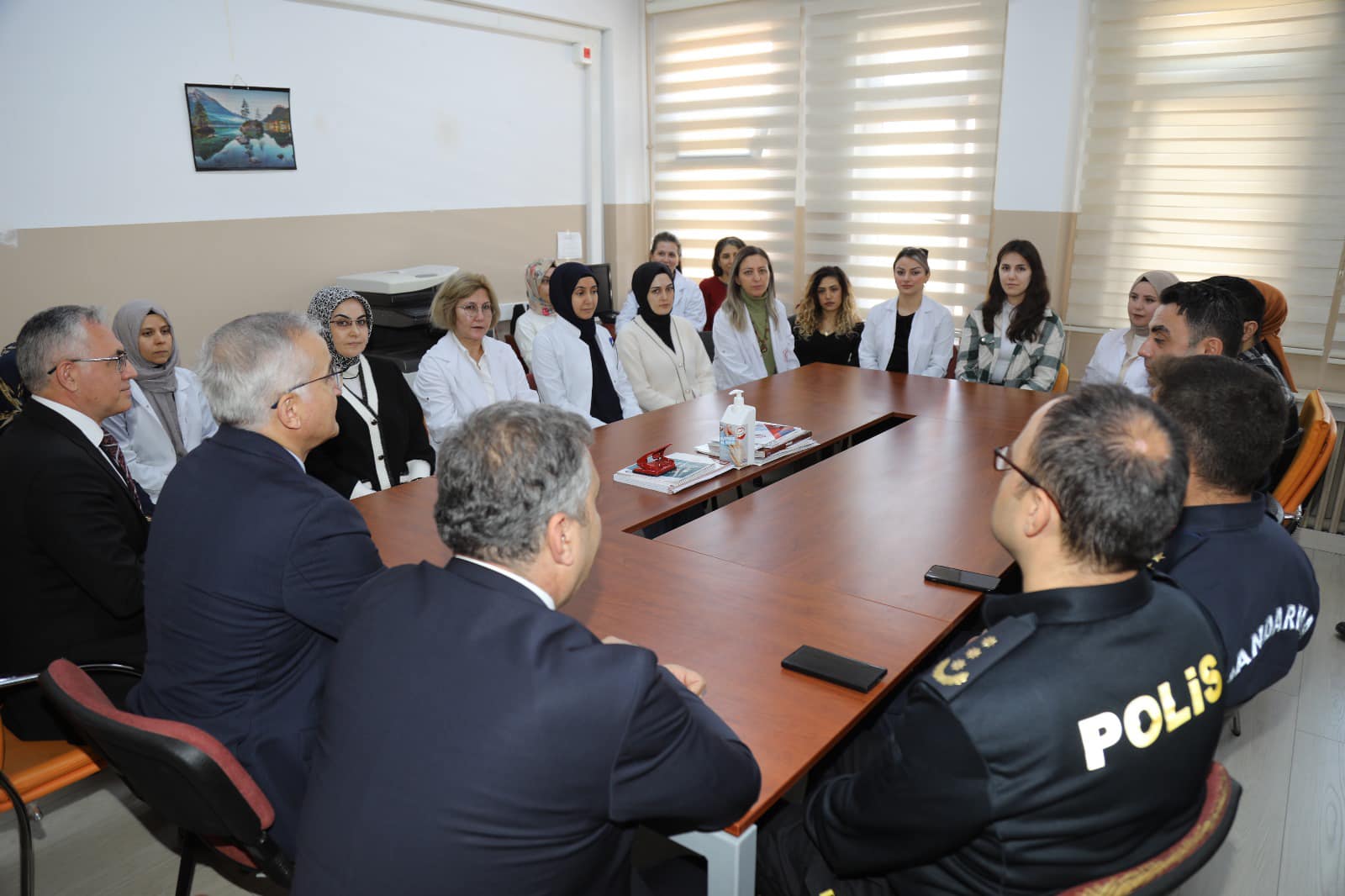 Başkan Demirbaş Ve Kaymakam Bakır'dan Özel Eğitim Uygulama Okulu'na Ziyaret (2)