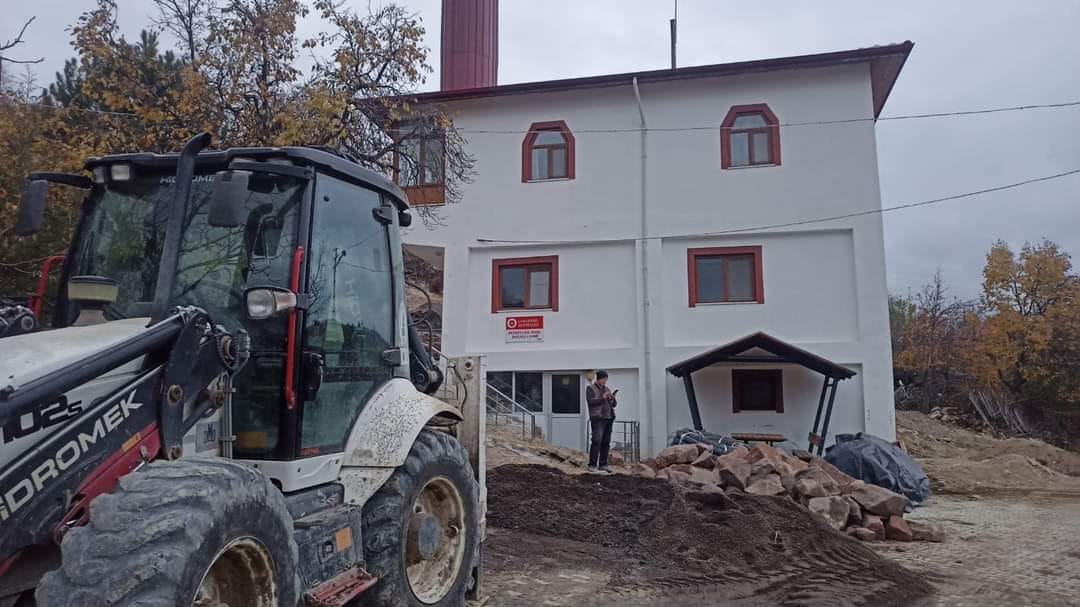 Beşbeyler Köyü Boyalı Mahallesi Camisi’nde Drenaj Çalışması Başladı (3)