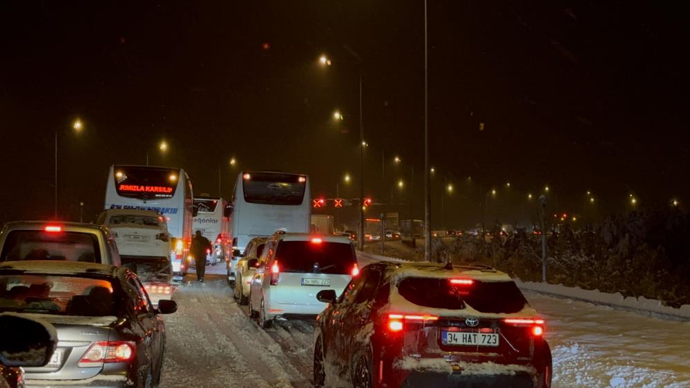 Bolu Dağı Tüneli Ulaşıma Kapandı! (3)