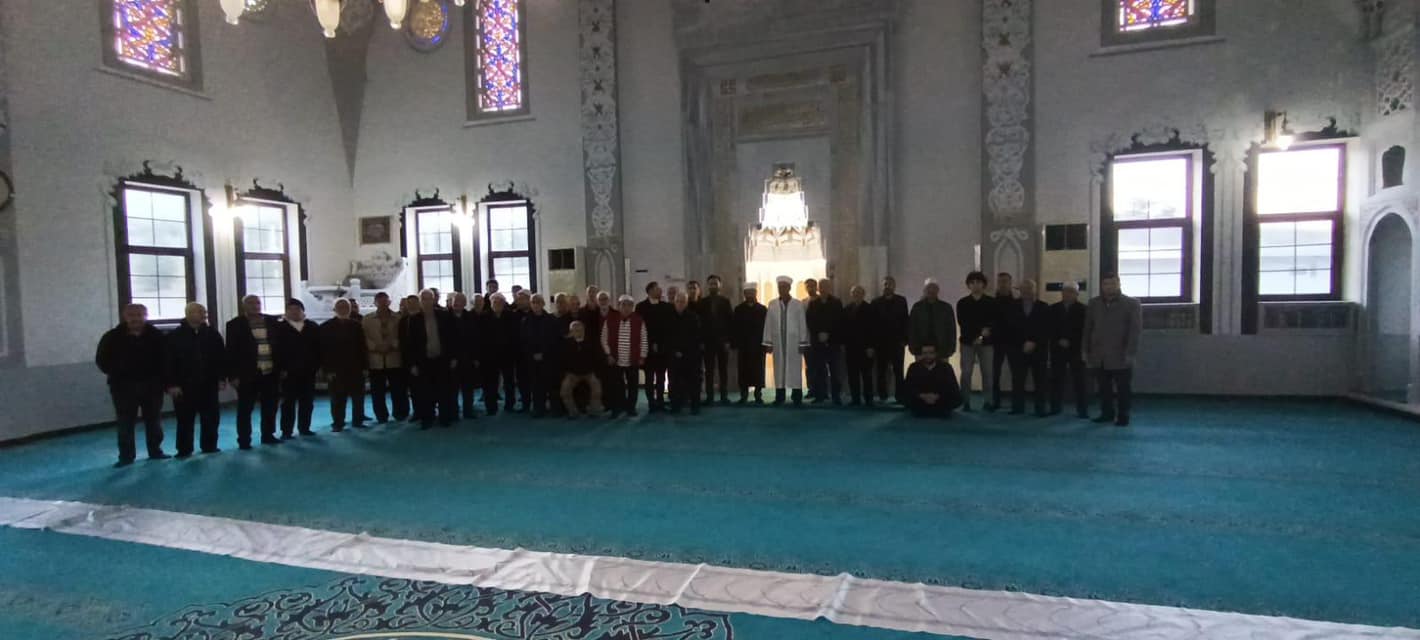 Çayyolu Hacı Orhan Ayhan Camii’nde Sabah Namazı Buluşması (1)