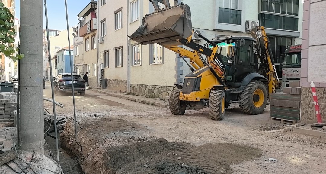 İşçi, Kirli Ayakkabılarını Çıkarıp Apartmana Öyle Girdi (3)