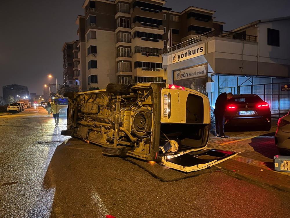 İşçi Servisi Ile Otomobil Çarpıştı Çok Sayıda Yaralı Var! (2)