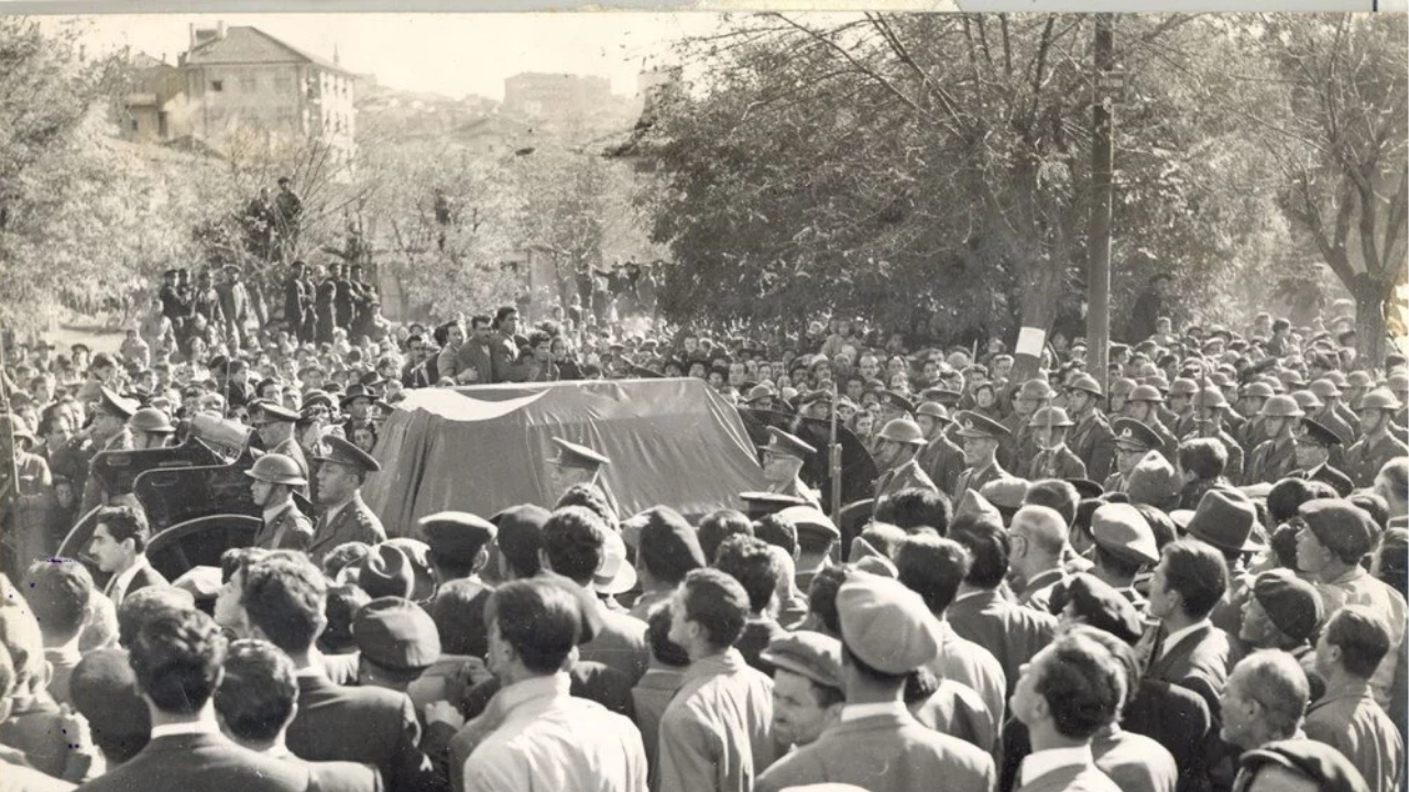 Mustafa Kemal Atatürk'ün Ebediyete Intikalinin 86.Yılı (4)