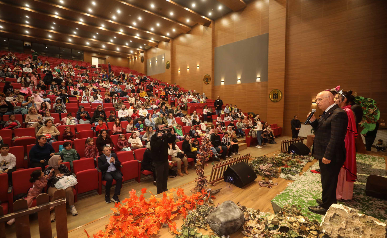 Yenimahalle’de 15 Bin Çocuk Tiyatro Festivali’nde Buluştu (3)