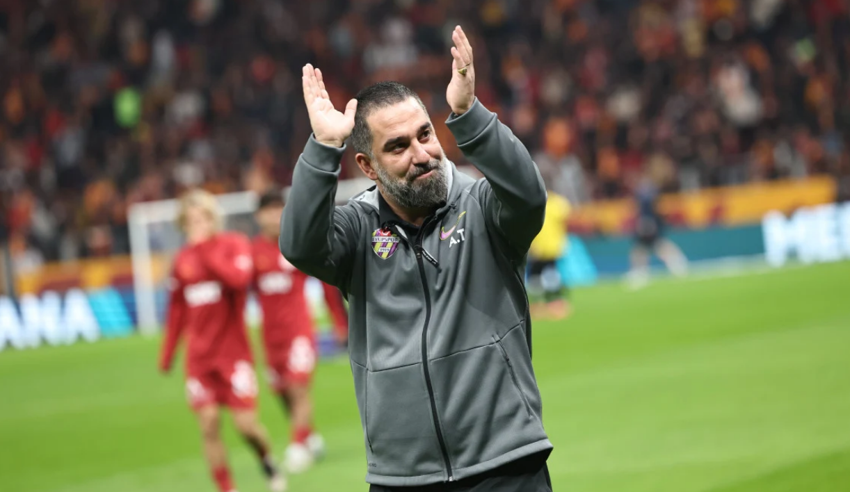 Ali Sami Yen'de Galatasaraylılardan Arda Turan'a Sevgi Seli (2)