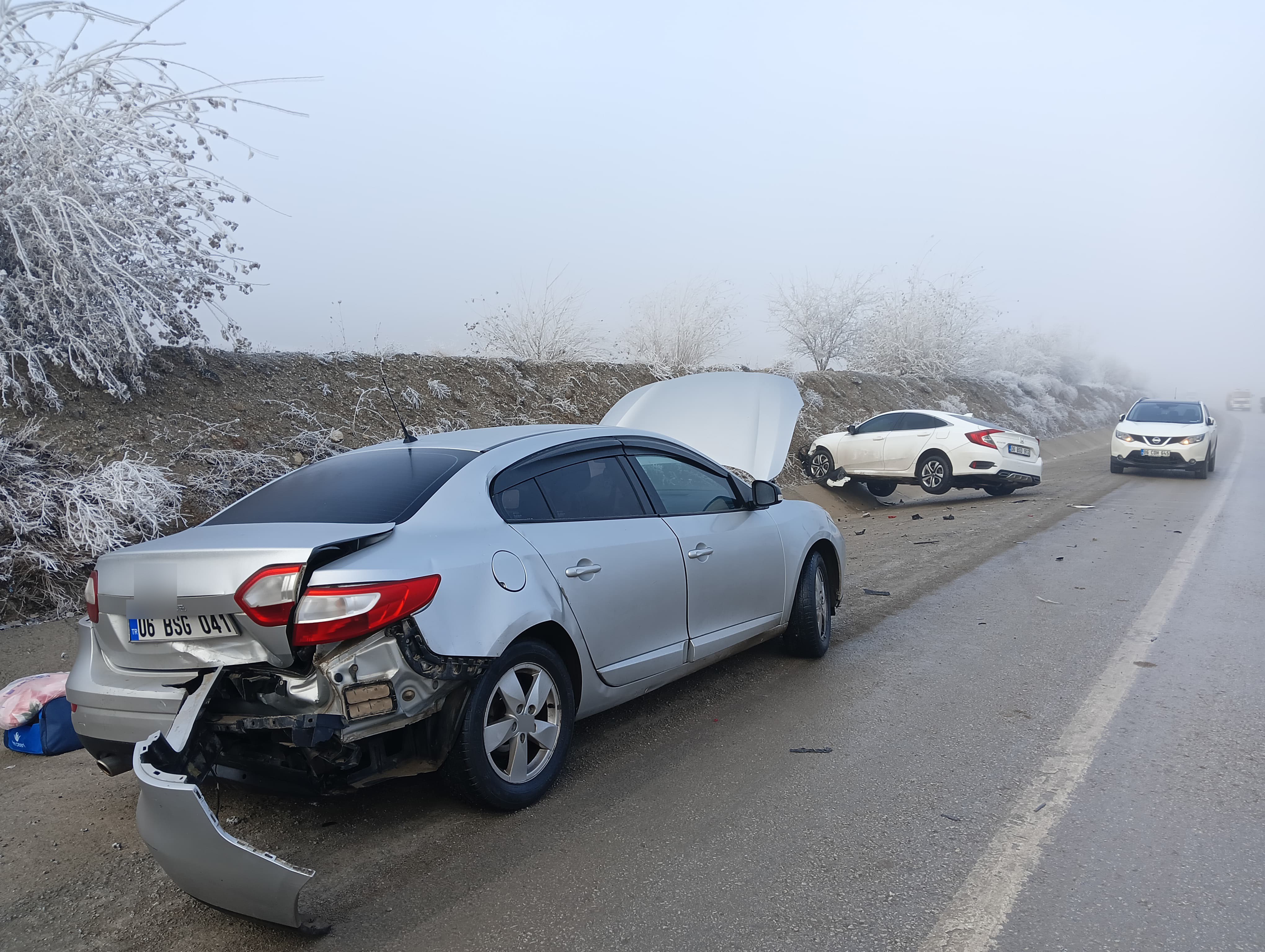 Ankara Kırıkkale Karayolunda Zincirleme Kazalar 50'Den Fazla Araç Etkilendi (3)