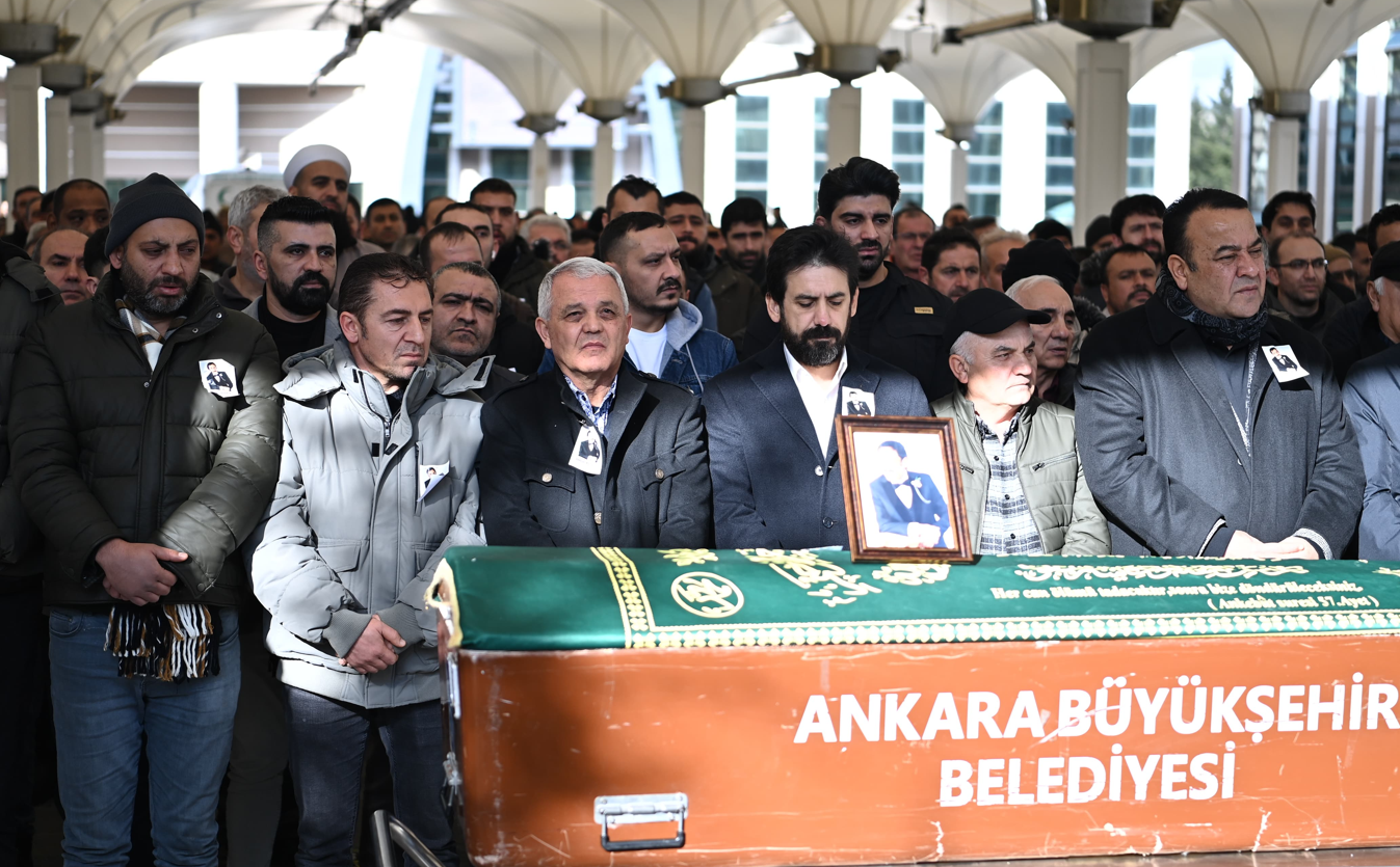 Ankaralı Turgut Son Yolculuğuna Uğurlandı Başkan Şahin Cenaze Törenine Katıldı (2)