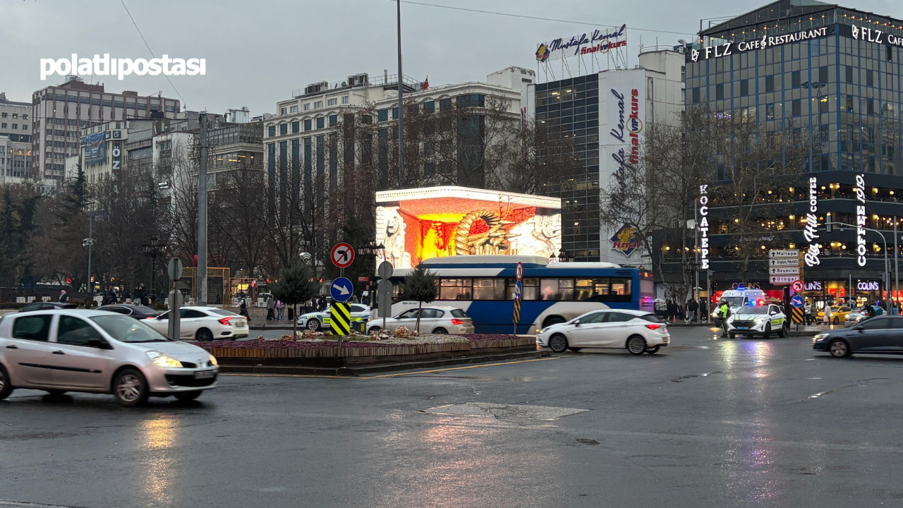 Bakanlığı Harekete Geçiren Led Ekran Kızılay'da Faaliyete Geçti! (1)