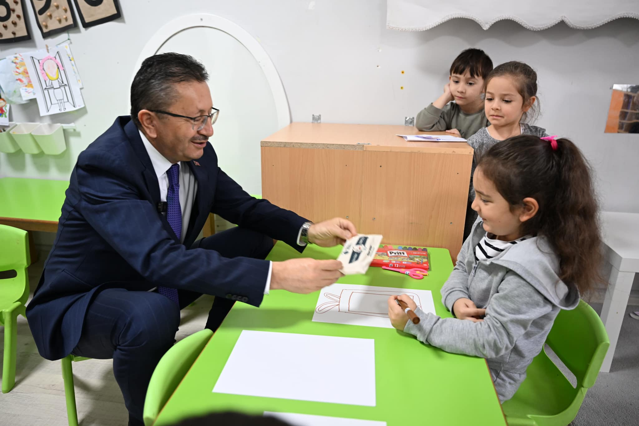 Başkan Tiryaki Öğrencilerle Bir Araya Geldi Diş Fırçalamanın Öneminden Bahsetti! (1)