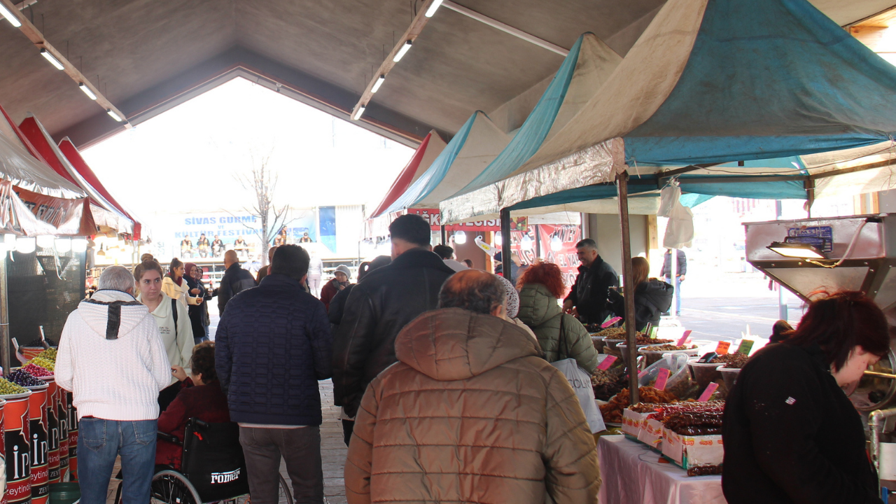 Başkentte Şehir Tanıtım Günlerine Tepki Sadece Ankara Esnafı Var, Ürünler Katkılı (1)