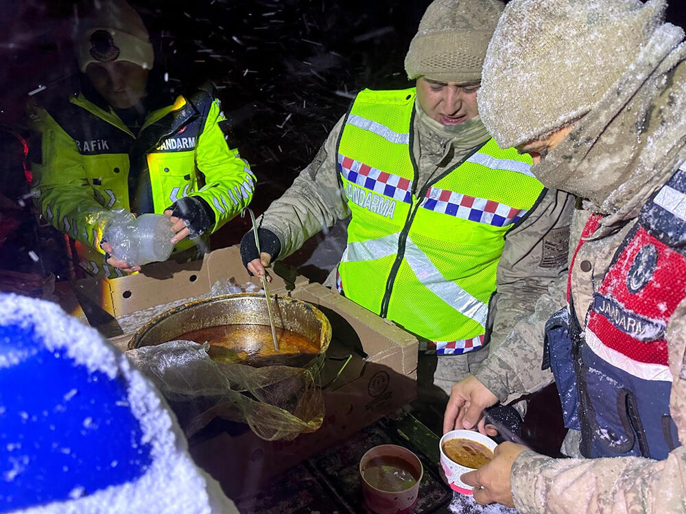 Doğu Anadolu Ve Karadeniz’de Kar Esareti (1)